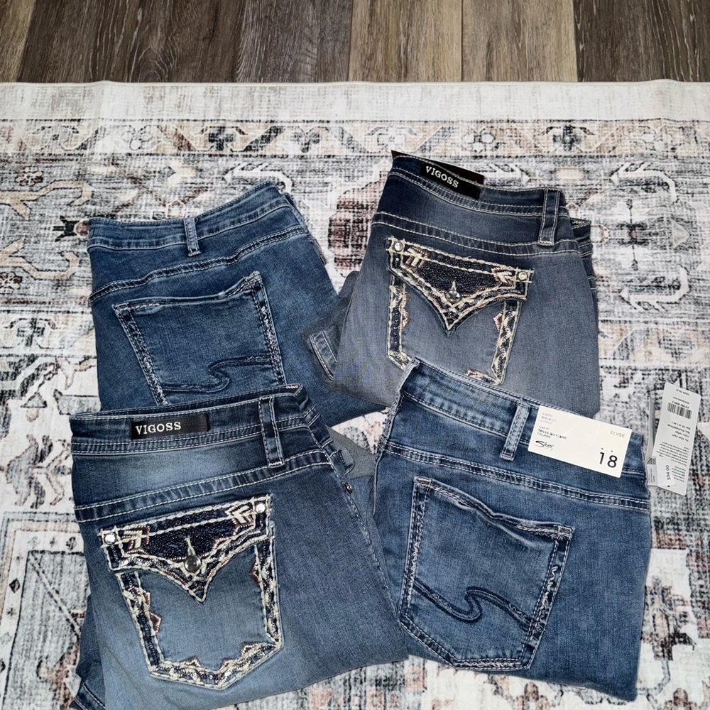 Vigoss and Silver Women's Capri Pants with Embroidered Pockets